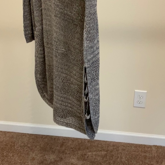 Lon lightweight grey sweater from New York and Company. Never worn. - Picture 6 of 6